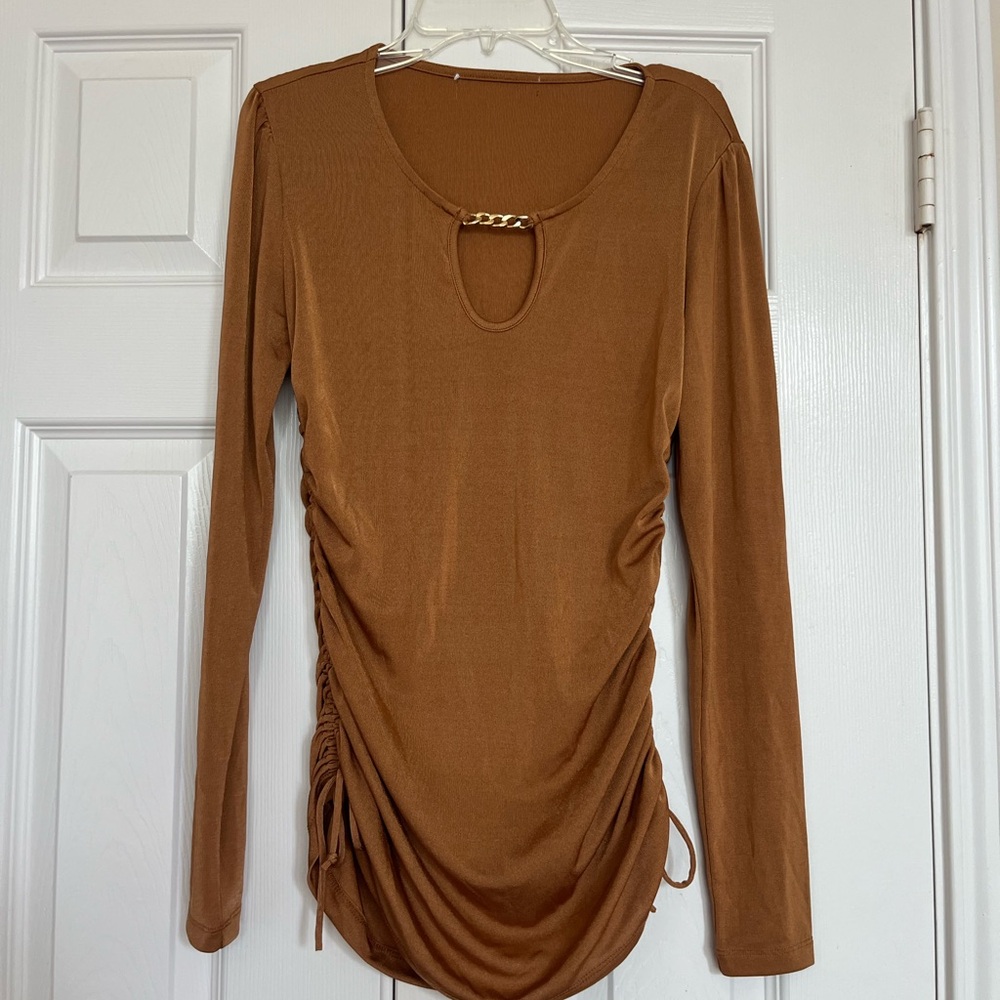 Brown Ruched Top – Cut-Out Detail & Long Sleeves